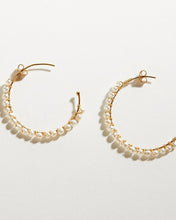 Load image into Gallery viewer, Boucles d’Oreilles Perles Demie-Lune
