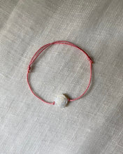 Charger l&#39;image dans la galerie, Bracelet Rose nacrée Solitaire
