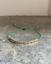 Charger l&#39;image dans la galerie, Bracelet bande Pépites or
