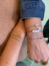 Load image into Gallery viewer, Multiple pearly heart bracelet
