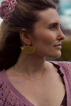Load image into Gallery viewer, Boucles d&#39;Oreilles Ginkgo tiges
