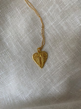Load image into Gallery viewer, Vintage Marion Heart Necklace

