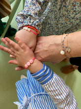 Load image into Gallery viewer, Multiple pearly heart bracelet
