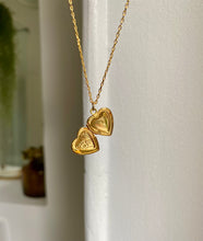 Charger l&#39;image dans la galerie, Collier Coeur + fleur vintage réédition
