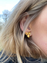 Charger l&#39;image dans la galerie, Boucles d’Oreilles Fleurs d’Iris
