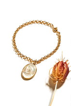 Load image into Gallery viewer, Pearly Virgin Mary Bracelet

