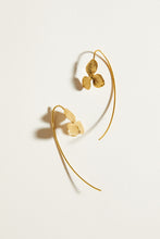Charger l&#39;image dans la galerie, Boucles d’Oreilles Fleur d’hortensia tiges
