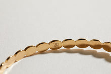Load image into Gallery viewer, Bracelet/jonc dentelle
