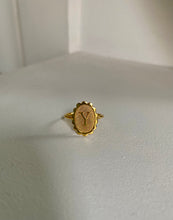 Charger l&#39;image dans la galerie, Bague Initiale Rétro Romantique
