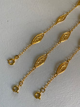 Load image into Gallery viewer, Bracelet vintage fleurs
