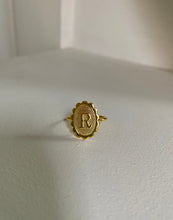 Charger l&#39;image dans la galerie, Bague Initiale Rétro Romantique
