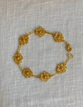 Charger l&#39;image dans la galerie, Bracelet vintage fleurs Anna
