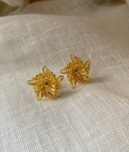 Charger l&#39;image dans la galerie, Boucles d’Oreilles Maya vintage
