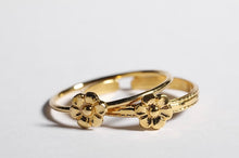 Charger l&#39;image dans la galerie, Bague Bande Fleur simple
