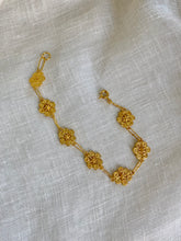 Charger l&#39;image dans la galerie, Bracelet vintage fleurs Anna
