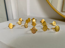 Charger l&#39;image dans la galerie, Bague Initiale Rétro Romantique
