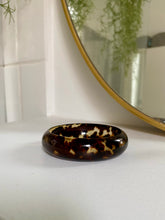 Load image into Gallery viewer, Bracelet vintage écaille de tortue véritable
