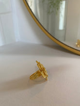 Load image into Gallery viewer, Bague Flora vintage
