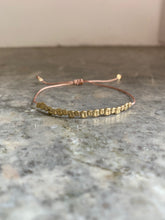 Charger l&#39;image dans la galerie, Bracelet bande Pépites or
