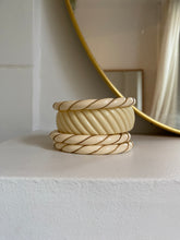 Load image into Gallery viewer, Bracelet vintage Capucine torsadé couleur ivoire

